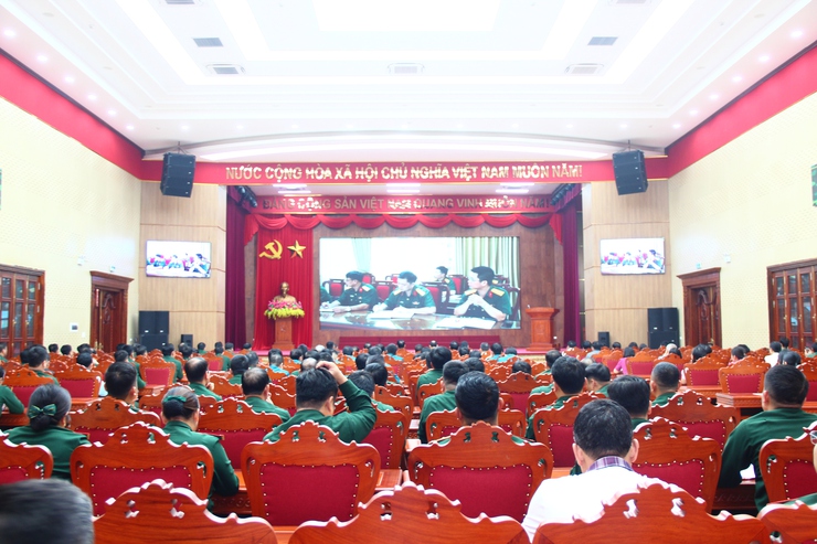 Tổng kết diễn tập tác chiến phòng thủ khu vực 2 - Phúc Thọ và xã Thạch Thất năm 2025- Ảnh 6.