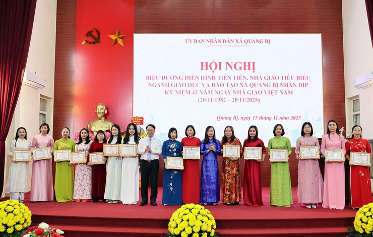 Lan tỏa những “Bông hoa đẹp” của ngành giáo dục xã Quảng Bị- Ảnh 1.