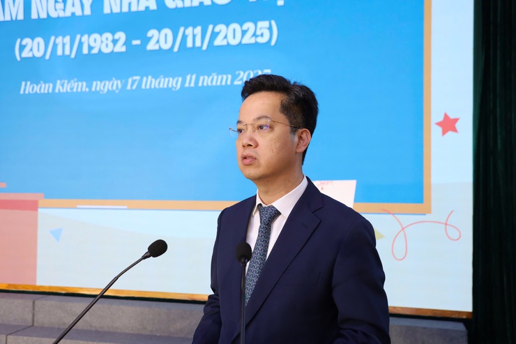 PHƯỜNG HOÀN KIẾM TƯNG BỪNG KỶ NIỆM 43 NĂM NGÀY NHÀ GIÁO VIỆT NAM (20/11/1982 - 20/11/2025)- Ảnh 5.