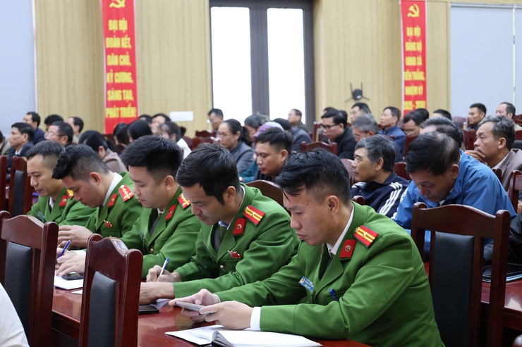 UBND xã Tiến Thắng triển khai Kế hoạch “Cao điểm 60 ngày đêm tổng rà soát, làm sạch dữ liệu đăng ký phương tiện, giấy phép lái xe”- Ảnh 5.