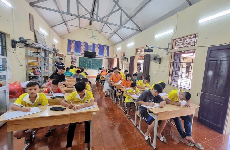 Cô giáo gieo chữ nơi cửa chùa- Ảnh 3.