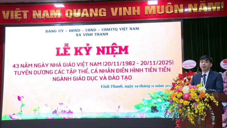 VĨNH THANH LONG TRỌNG KỶ NIỆM 43 NĂM NGÀY NHÀ GIÁO VIỆT NAM, TRAO CÁC QUYẾT ĐỊNH CÔNG NHẬN VÀ TUYÊN DƯƠNG ĐIỂN HÌNH TIÊN TIẾN- Ảnh 5.