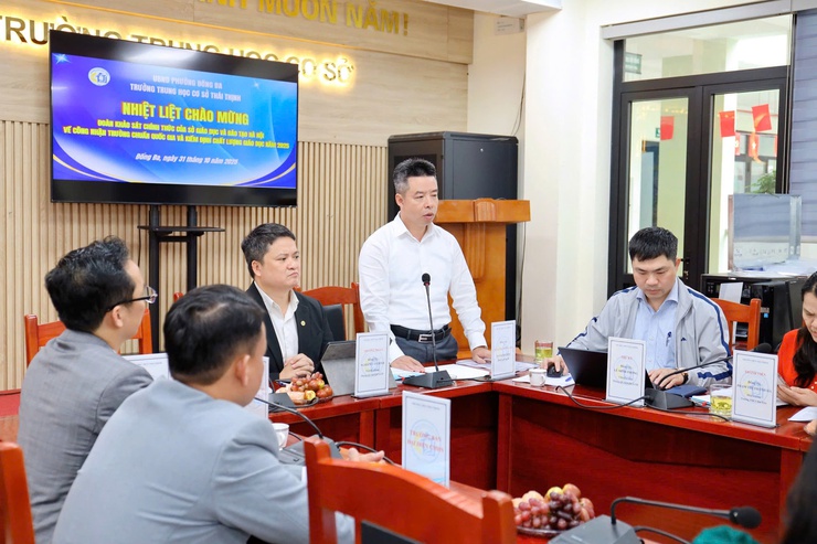 Trường THCS Thái Thịnh đón Đoàn khảo sát chính thức của Sở Giáo dục và Đào tạo Hà Nội phục vụ công tác công nhận Trường đạt chuẩn quốc gia và kiểm định chất lượng giáo dục- Ảnh 4.