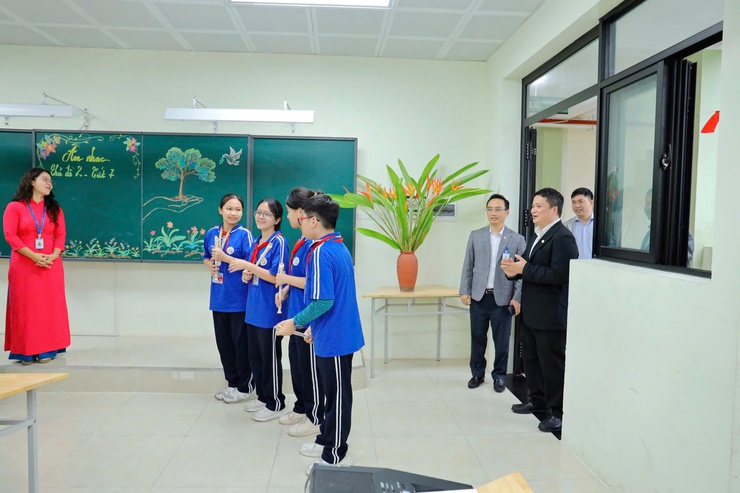 Trường THCS Thái Thịnh đón Đoàn khảo sát chính thức của Sở Giáo dục và Đào tạo Hà Nội phục vụ công tác công nhận Trường đạt chuẩn quốc gia và kiểm định chất lượng giáo dục- Ảnh 8.