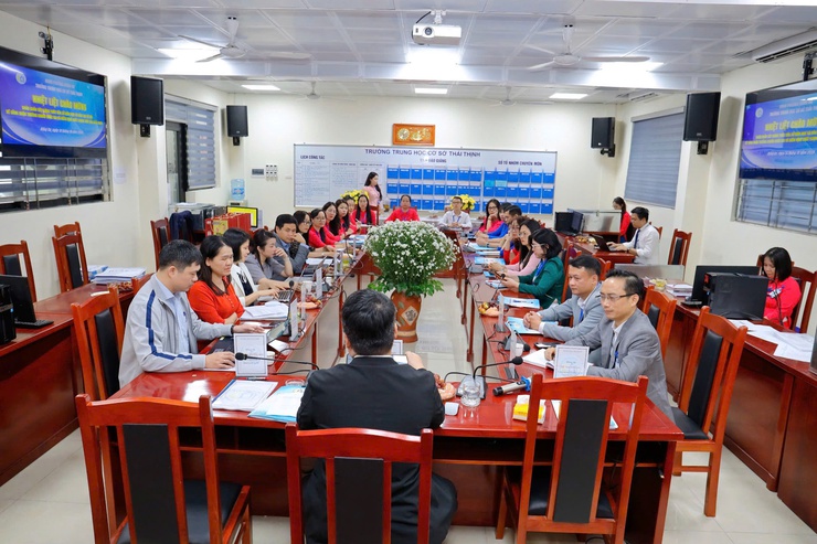 Trường THCS Thái Thịnh đón Đoàn khảo sát chính thức của Sở Giáo dục và Đào tạo Hà Nội phục vụ công tác công nhận Trường đạt chuẩn quốc gia và kiểm định chất lượng giáo dục- Ảnh 5.