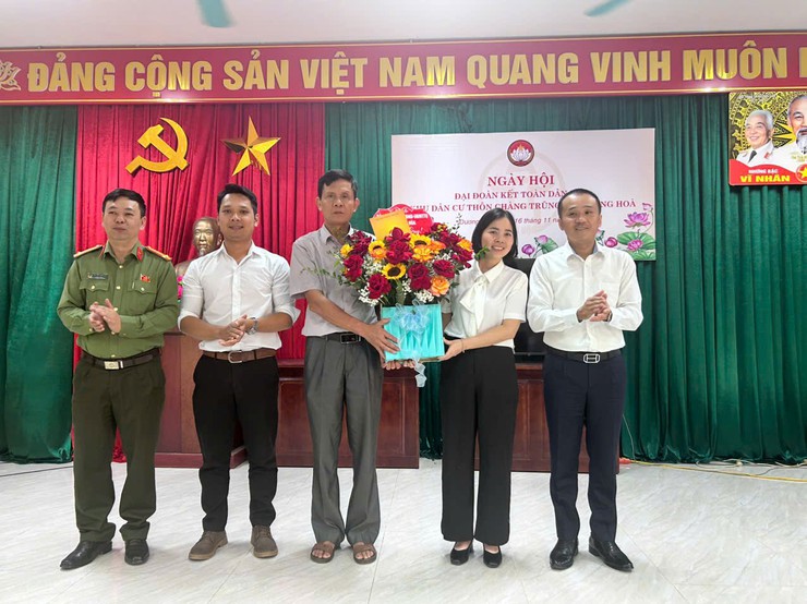 Ngày hội Đại đoàn kết toàn dân tộc năm 2025 tại thôn Chàng Trũng và thôn Chùa Ngụ- Ảnh 1.