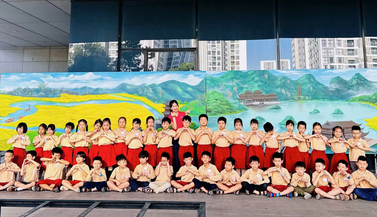 Trường Tiểu học Bùi Quốc Khái tổ chức hoạt động trải nghiệm -  tham quan Bảo tàng Hà Nội và Tuần Châu Dreamland- Ảnh 2.