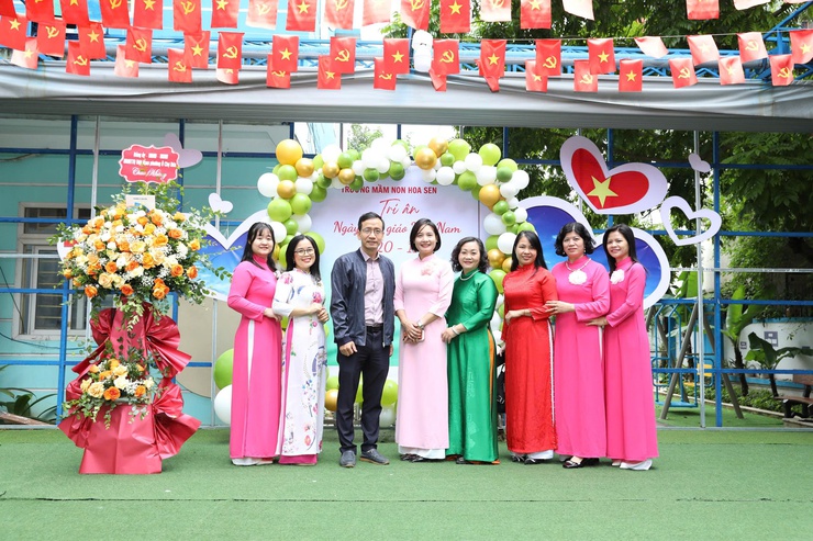 Phường Ô Chợ Dừa : Lãnh đạo Phường thăm, chúc mừng các trường nhân Kỷ niệm ngày Nhà giáo Việt Nam 20/11- Ảnh 21.