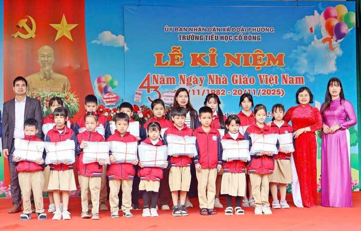 Lãnh đạo xã Đoài Phương dự lễ kỷ niệm 20/11 tại các trường Tiều học, THCS trên địa bàn- Ảnh 15.