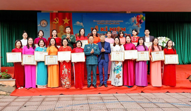 Lãnh đạo xã Đoài Phương dự lễ kỷ niệm 20/11 tại các trường Tiều học, THCS trên địa bàn- Ảnh 14.