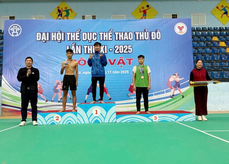 Đoàn vận động viên thi đấu môn Vật xã Quốc Oai đạt 2 huy chương Bạc và 6 Huy chương Đồng tại Đại hội Thể dục Thể thao Thủ đô lần thứ XI- Ảnh 7.