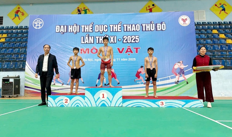 Đoàn vận động viên thi đấu môn Vật xã Quốc Oai đạt 2 huy chương Bạc và 6 Huy chương Đồng tại Đại hội Thể dục Thể thao Thủ đô lần thứ XI- Ảnh 8.