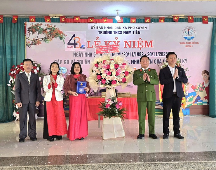 XÃ PHÚ XUYÊN TỔ CHỨC KỶ NIỆM 43 NĂM NGÀY NHÀ GIÁO VIỆT NAM 20/11 TẠI CÁC CƠ SỞ GIÁO DỤC- Ảnh 11.