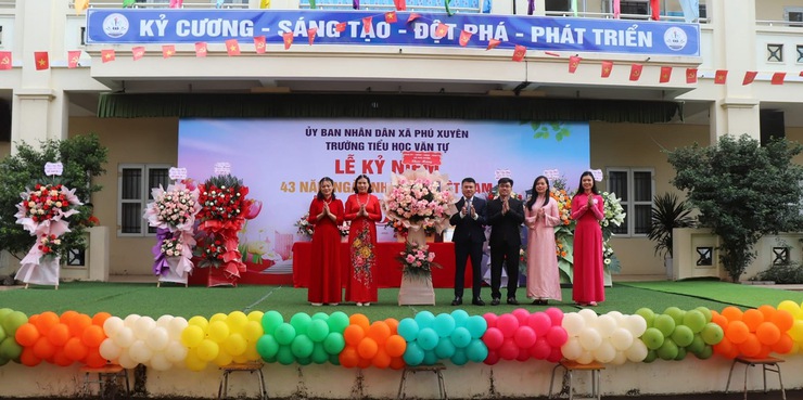XÃ PHÚ XUYÊN TỔ CHỨC KỶ NIỆM 43 NĂM NGÀY NHÀ GIÁO VIỆT NAM 20/11 TẠI CÁC CƠ SỞ GIÁO DỤC- Ảnh 2.