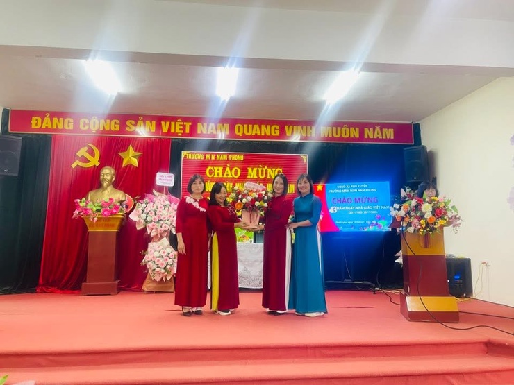 XÃ PHÚ XUYÊN TỔ CHỨC KỶ NIỆM 43 NĂM NGÀY NHÀ GIÁO VIỆT NAM 20/11 TẠI CÁC CƠ SỞ GIÁO DỤC- Ảnh 15.
