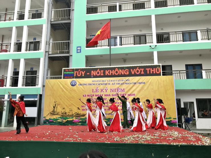Trường Trung cấp Kinh tế- Kỹ thuật Phan Chu Trinh kỷ niệm ngày nhà giáo Việt Nam 20-11- Ảnh 21.