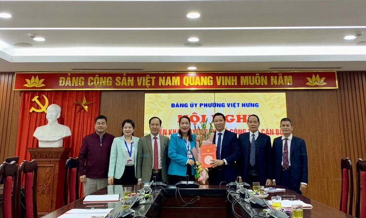 Đồng chí Đoàn Anh Tuấn giữ chức Bí thư Đảng ủy 
Doanh nghiệp phường Việt Hưng- Ảnh 2.