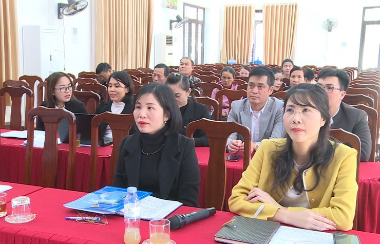 Hội nghị Đối thoại với tổ chức, cá nhân về thủ tục hành chính và giải quyết thủ tục hành chính năm 2025;- Ảnh 2.