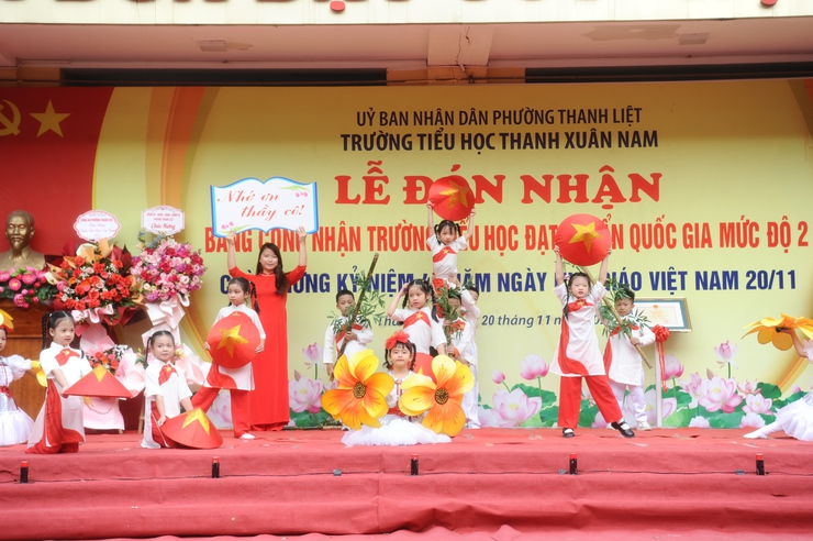 Trường Tiểu học Thanh Xuân Nam đón Bằng công nhận Trường chuẩn Quốc gia mức độ 2- Ảnh 3.