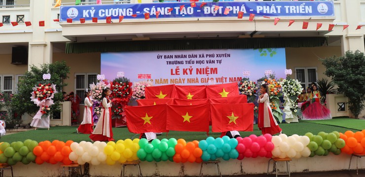 TRƯỜNG TIỂU HỌC VĂN TỰ LONG TRỌNG TỔ CHỨC KỶ NIỆM 43 NĂM NGÀY NHÀ GIÁO VIỆT NAM 20/11- Ảnh 3.