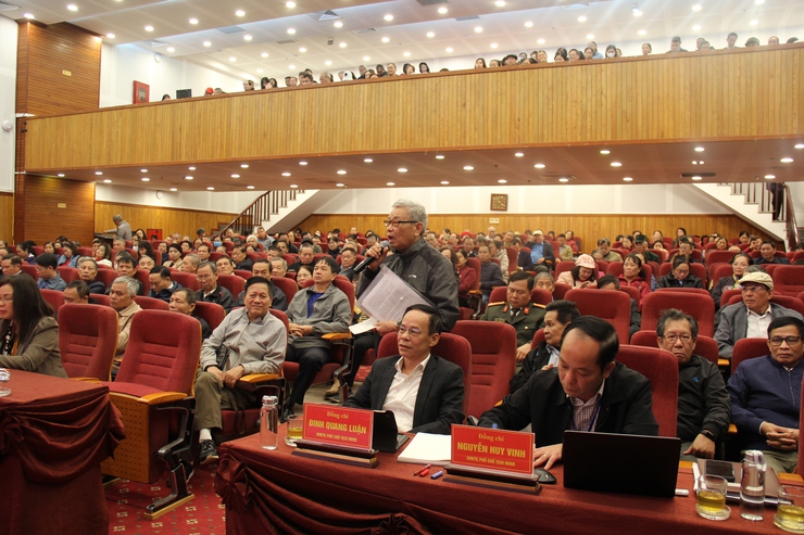 Phường Việt Hưng tổ chức đối thoại giữa người đứng đầu cấp ủy, chính quyền với Mặt trận Tổ quốc, các tổ chức chính trị - xã hội và đại diện Nhân dân trên địa bàn phường năm 2025- Ảnh 3.