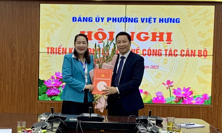 Đồng chí Đoàn Anh Tuấn giữ chức Bí thư Đảng ủy 
Doanh nghiệp phường Việt Hưng- Ảnh 1.