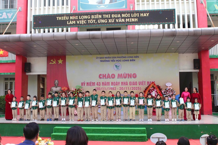 Trường Tiểu học Long Biên long trọng kỷ niệm 43 năm Ngày Nhà giáo Việt Nam- Ảnh 14.