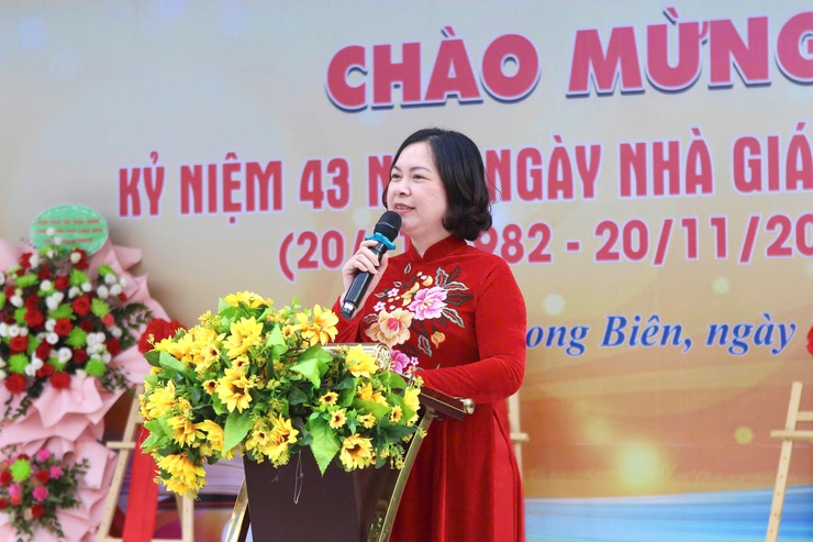 Trường Tiểu học Long Biên long trọng kỷ niệm 43 năm Ngày Nhà giáo Việt Nam- Ảnh 2.