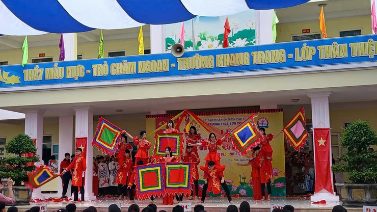 Các đồng chí lãnh đạo Đảng uỷ - HĐND – UBND – UBMTTQ xã dư lễ kỷ niệm Ngày Nhà giáo Việt Nam 20/11- Ảnh 14.