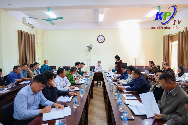 Hội đồng NVQS xã Kiều Phú tổ chức hội nghị mở rộng để duyệt danh sách nam công dân Quyết định gọi khám sức khoẻ NVQS năm 2026.- Ảnh 1.