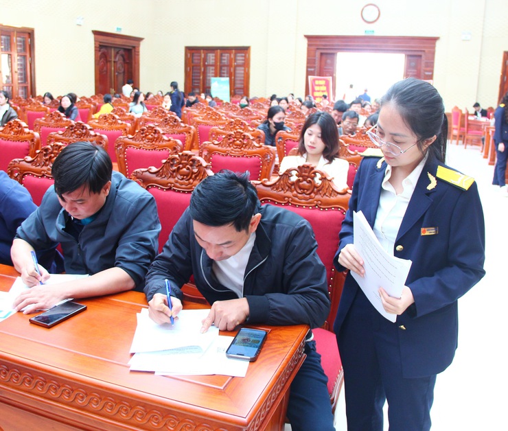 Thạch Thất: triển khai hội nghị chuyển đổi mô hình quản lý thuế đối với hộ kinh doanh- Ảnh 4.