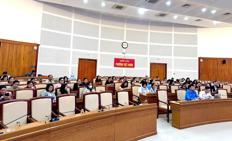 Công đoàn phường Việt Hưng tổ chức Hội nghị tập huấn công tác tổ chức Đại hội Công đoàn cơ sở nhiệm kỳ 2025-2030 và tập huấn công tác tài chính, hướng dẫn xây dựng dự toán của Công đoàn cơ sở năm 2026- Ảnh 5.