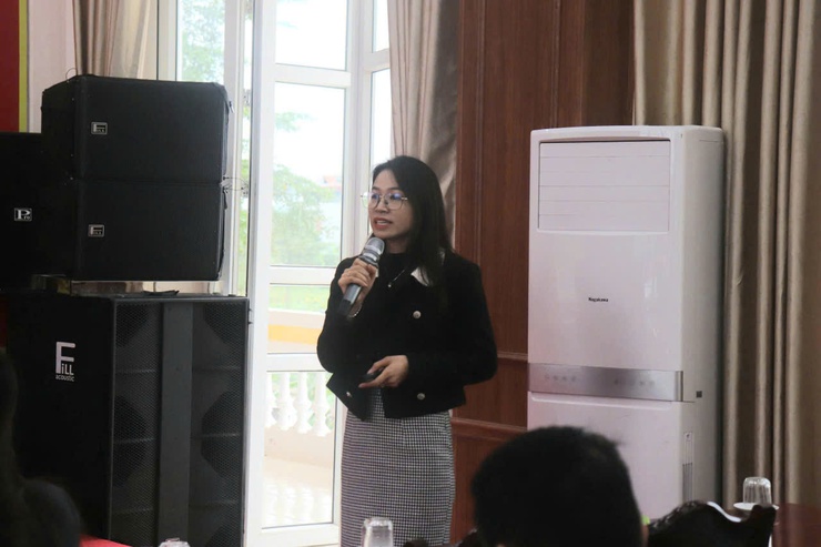 Hội nghị lấy ý kiến góp ý vào nội dung nhiệm vụ quy hoạch chung xã Phượng Dực.- Ảnh 2.