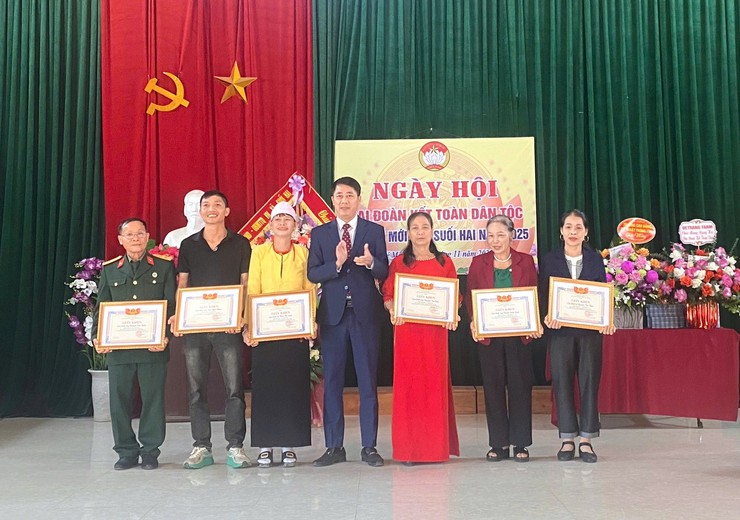 Ngày hội “Đại đoàn kết toàn dân tộc” tại thôn Ké Mới xã Suối Hai- Ảnh 3.