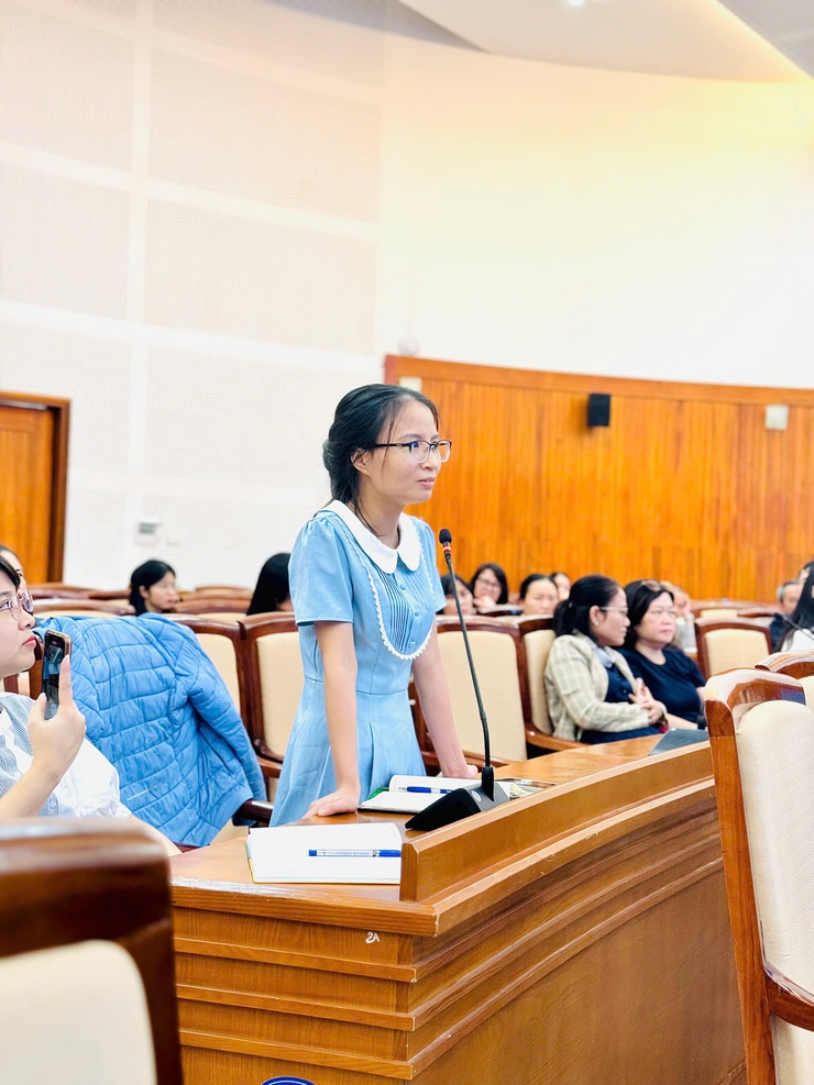 Công đoàn phường Việt Hưng tổ chức Hội nghị tập huấn công tác tổ chức Đại hội Công đoàn cơ sở nhiệm kỳ 2025-2030 và tập huấn công tác tài chính, hướng dẫn xây dựng dự toán của Công đoàn cơ sở năm 2026- Ảnh 4.