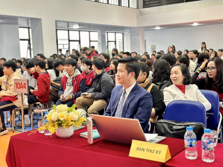 Chương trình Hội thi “Cô giáo THPT Đỗ Mười tài năng, duyên dáng” lần thứ I, năm học 2025-2026.- Ảnh 1.