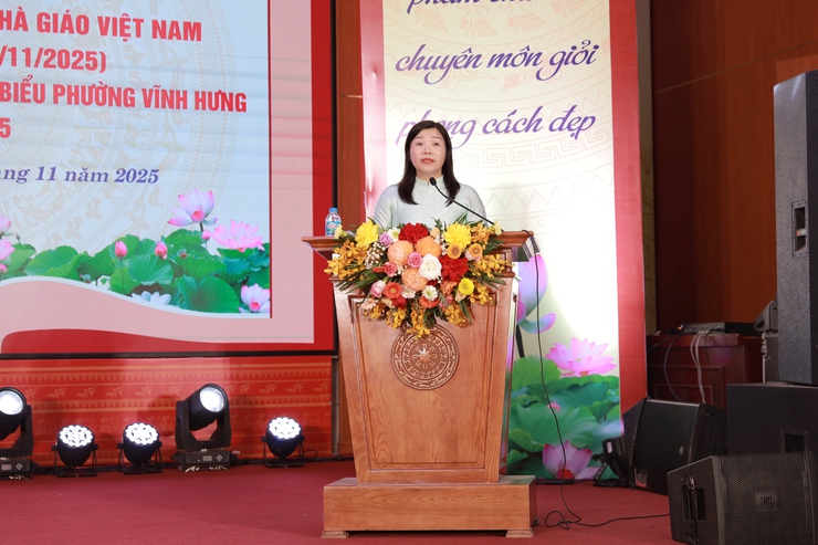 GẶP MẶT KỶ NIỆM 43 NĂM NGÀY NHÀ GIÁO VIỆT NAM VÀ TUYÊN DƯƠNG NHÀ GIÁO TIÊU BIỂU PHƯỜNG VĨNH HƯNG NĂM 2025- Ảnh 3.