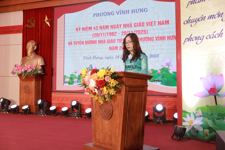 GẶP MẶT KỶ NIỆM 43 NĂM NGÀY NHÀ GIÁO VIỆT NAM VÀ TUYÊN DƯƠNG NHÀ GIÁO TIÊU BIỂU PHƯỜNG VĨNH HƯNG NĂM 2025- Ảnh 4.