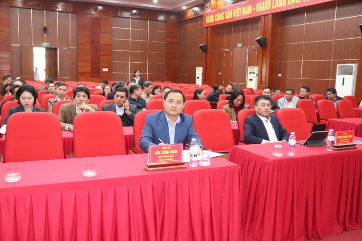 XÃ PHÚ XUYÊN TRAO QUYẾT ĐỊNH CÔNG NHẬN NGƯỜI TRÚNG CỬ  TRƯỞNG THÔN, TRƯỞNG TIỂU KHU  NHIỆM KỲ  2025-2028; CHIA TAY TRƯỞNG THÔN, TRƯỞNG TIỂU KHU NHIỆM KỲ 2022-2025 NGHỈ CÔNG TÁC - Ảnh 1.