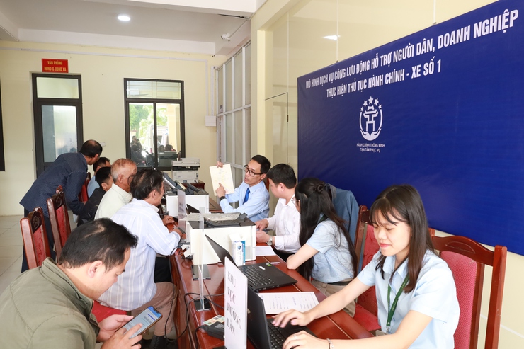 Minh Châu triển khai mô hình dịch vụ công lưu động: đưa thủ tục hành chính đến gần với người dân- Ảnh 2.
