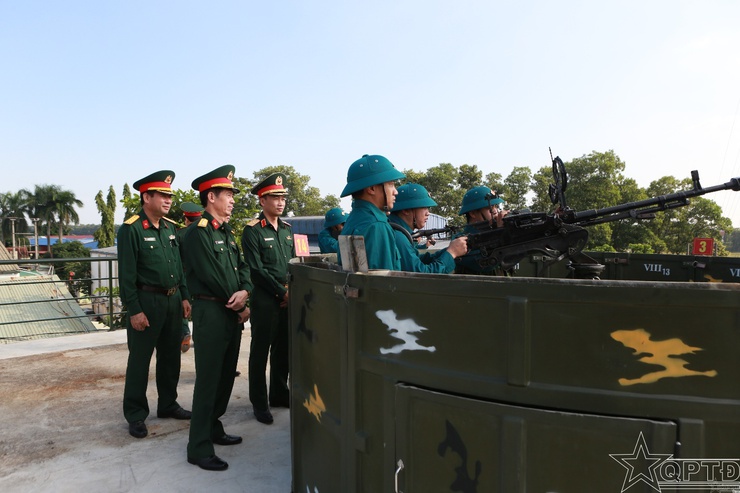 Chính uỷ Bộ Tư lệnh Thủ đô Hà Nội thăm, làm việc với Ban CHQS xã Nội Bài- Ảnh 3.