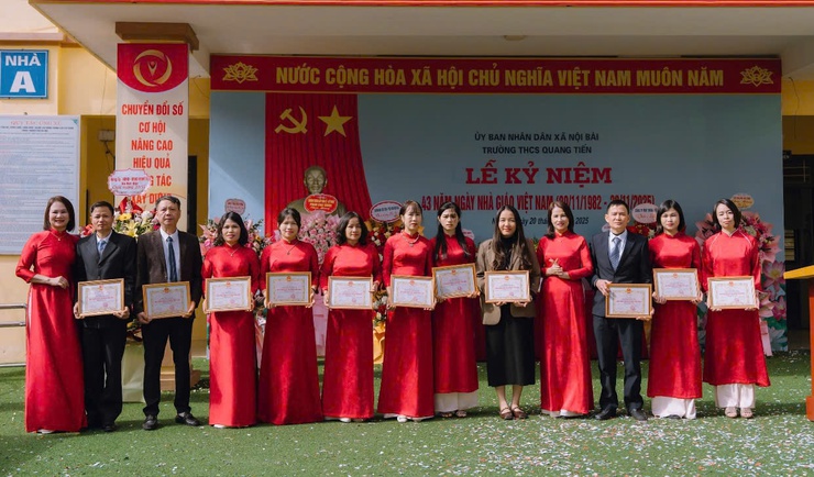 TRƯỜNG THCS QUANG TIẾN TỔ CHỨC KỶ NIỆM 43 NĂM NGÀY NHÀ GIÁO VIỆT NAM- Ảnh 7.