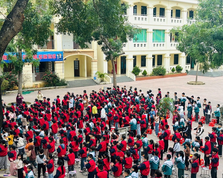 Hơn 700 học sinh Trường Tiểu học Nguyễn Trãi được giáo dục kỹ năng sống giá trị của lòng biết ơn- Ảnh 5.