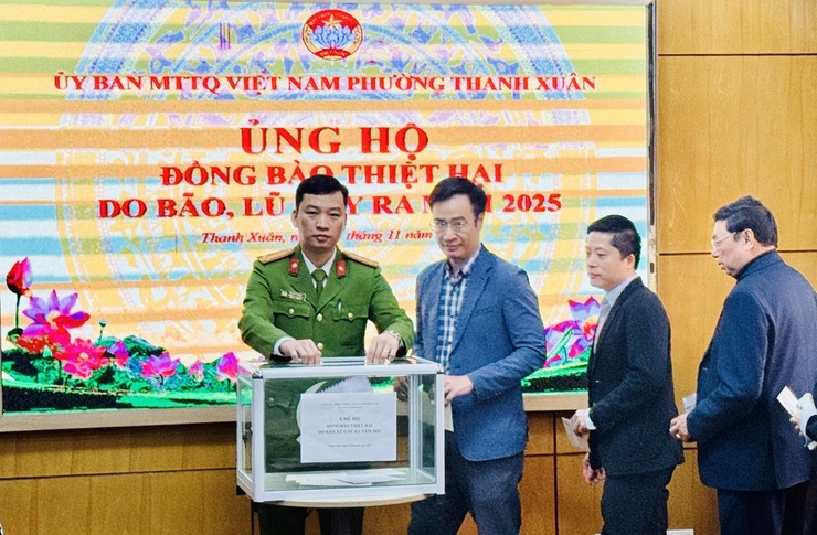 Phường Thanh Xuân phát động ủng hộ các tỉnh miền Trung, Tây Nguyên bị thiệt hại do bão lũ- Ảnh 1.