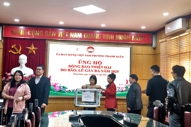 Phường Thanh Xuân phát động ủng hộ các tỉnh miền Trung, Tây Nguyên bị thiệt hại do bão lũ- Ảnh 4.