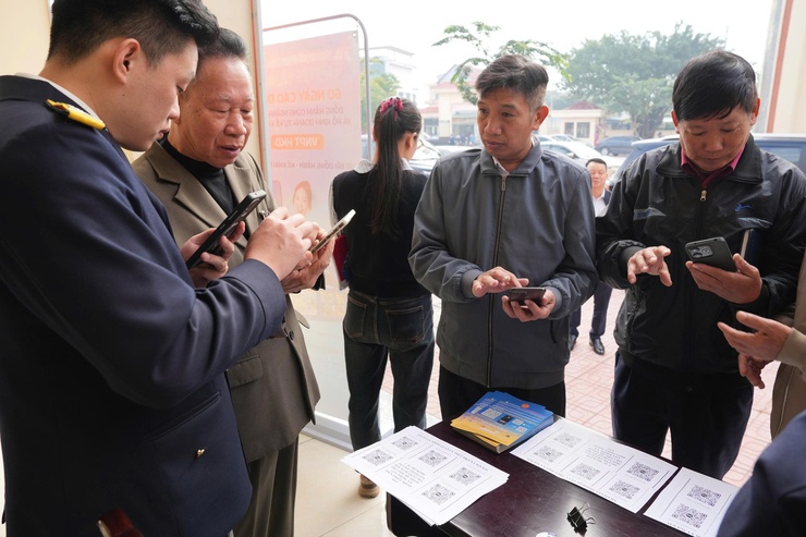 Xã Nội Bài triển khai công tác chuyển đổi mô hình phương pháp quản lý thuế đối với hộ, cá nhân kinh doanh khi xóa bỏ thuế khoán- Ảnh 11.