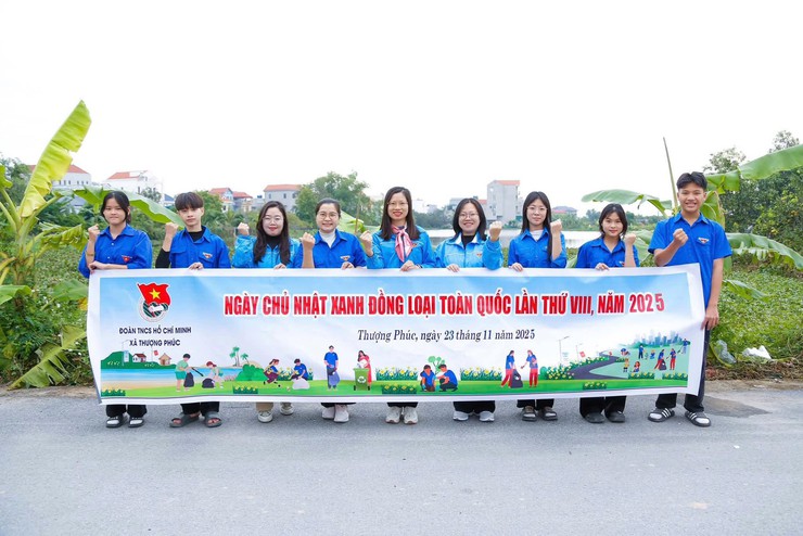 Đoàn thanh niên xã Thượng Phúc ra quân “Ngày Chủ nhật xanh” lần thứ VIII năm 2025- Ảnh 1.