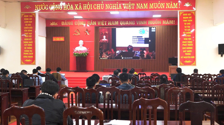 ĐẢNG ỦY XÃ DÂN HÒA TỔ CHỨC LỚP BỒI DƯỠNG, CẬP NHẬT KIẾN THỨC VỀ CÔNG TÁC XÂY DỰNG ĐẢNG CHO CẤP ỦY XÃ- Ảnh 5.