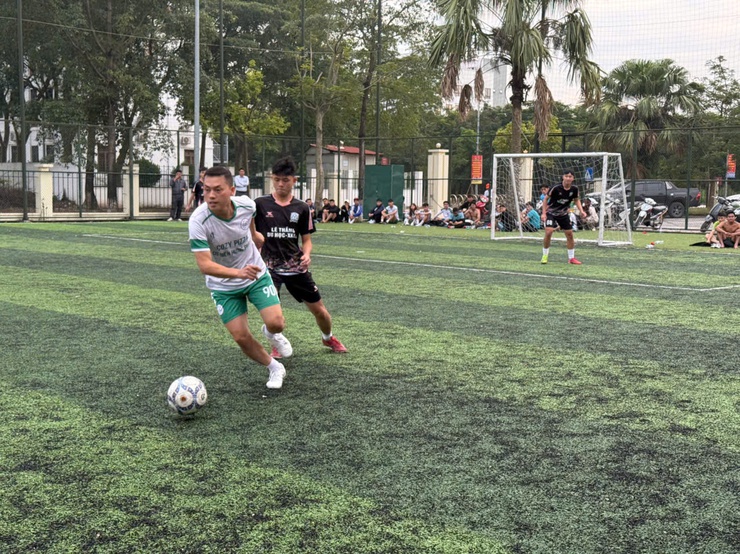 FC QUANG MINH 1 VÀ FC CHI ĐÔNG 1 XUẤT SẮC GIÀNH VÉ VÀO CHUNG KẾT GIẢI BÓNG ĐÁ THANH NIÊN XÃ QUANG MINH LẦN THỨ I – NĂM 2025- Ảnh 3.