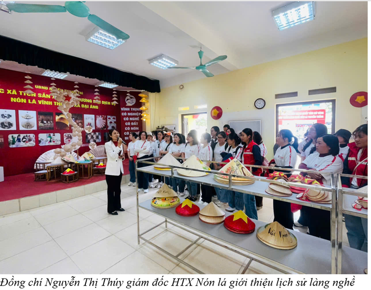 ĐÓN TIẾP ĐOÀN CÔNG TY COCA-COLA VIỆT NAM THAM QUAN KHU TRƯNG BÀY SẢN PHẨM TRUYỀN THỐNG NÓN LÁ VĨNH THỊNH- Ảnh 1.